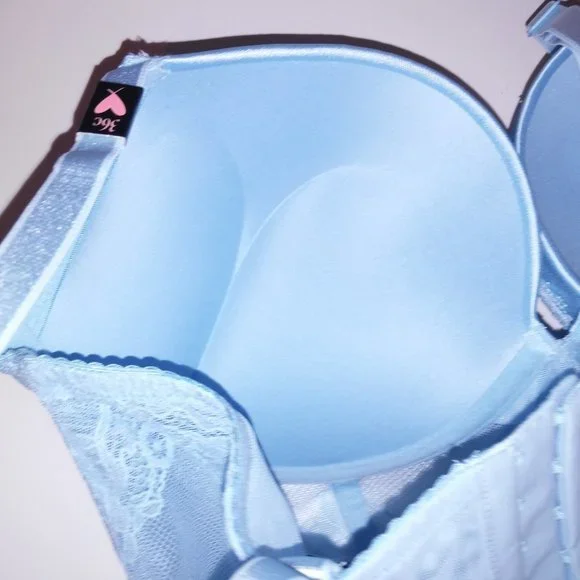 Victoria Secret Bra Set 36C Bombshell Push Up Medium Cheeky Panty Light …